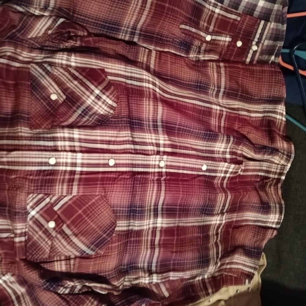 Wrangler Red and White Button Down Shirt Cozy Flannel